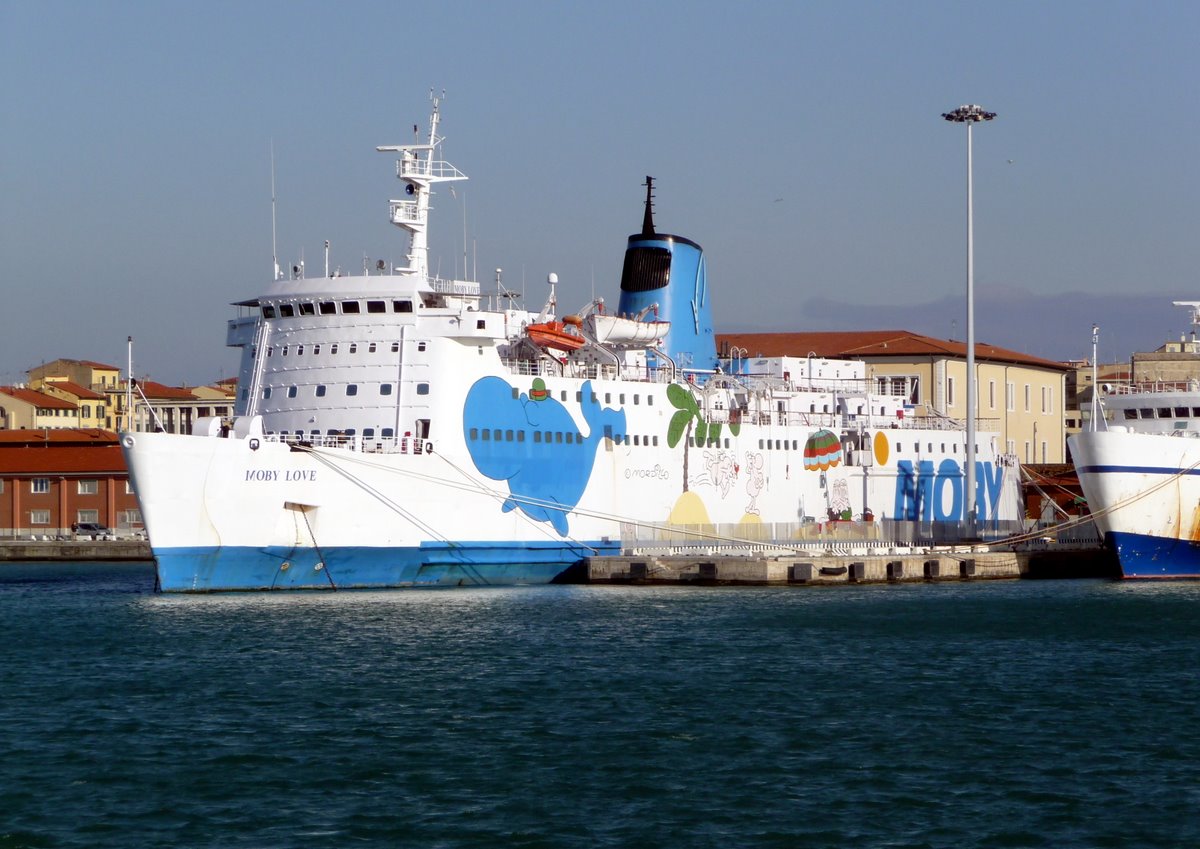 Le Moby Love &agrave; Livorno, en 2008 ; photo : Lucarelli, visible sur le site Wikipedia