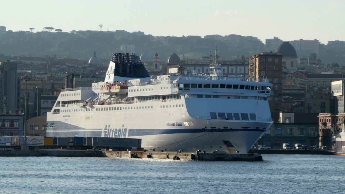 Le Vincenzo Florio &agrave; quai Napoli, en mai 2018 ; photo : Romain Roussel.