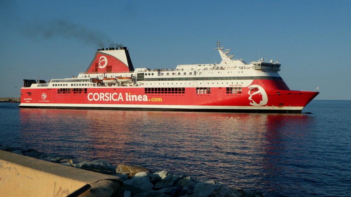 Le d&eacute;part de Bastia du Jean Nicoli de la Corsica Linea, en ao&ucirc;t 2022 ; photo : Romain Roussel